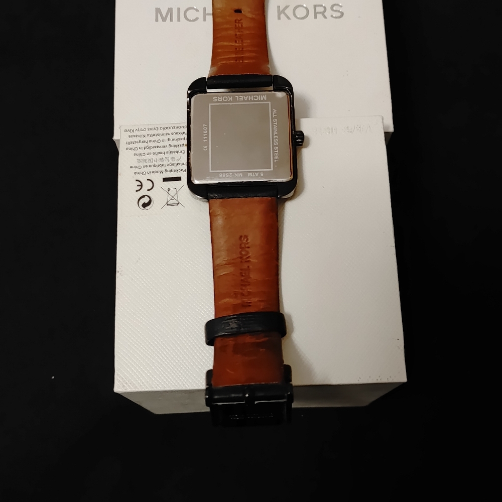 Michael Kors black face Lake watch - Picture 2 of 4
